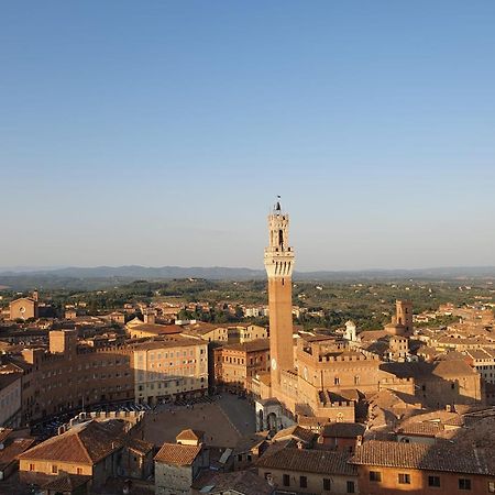 Loft Vicolo Di Vallepiatta 2 Min Piazza Del Campo Con Parcheggio Сиена Екстериор снимка