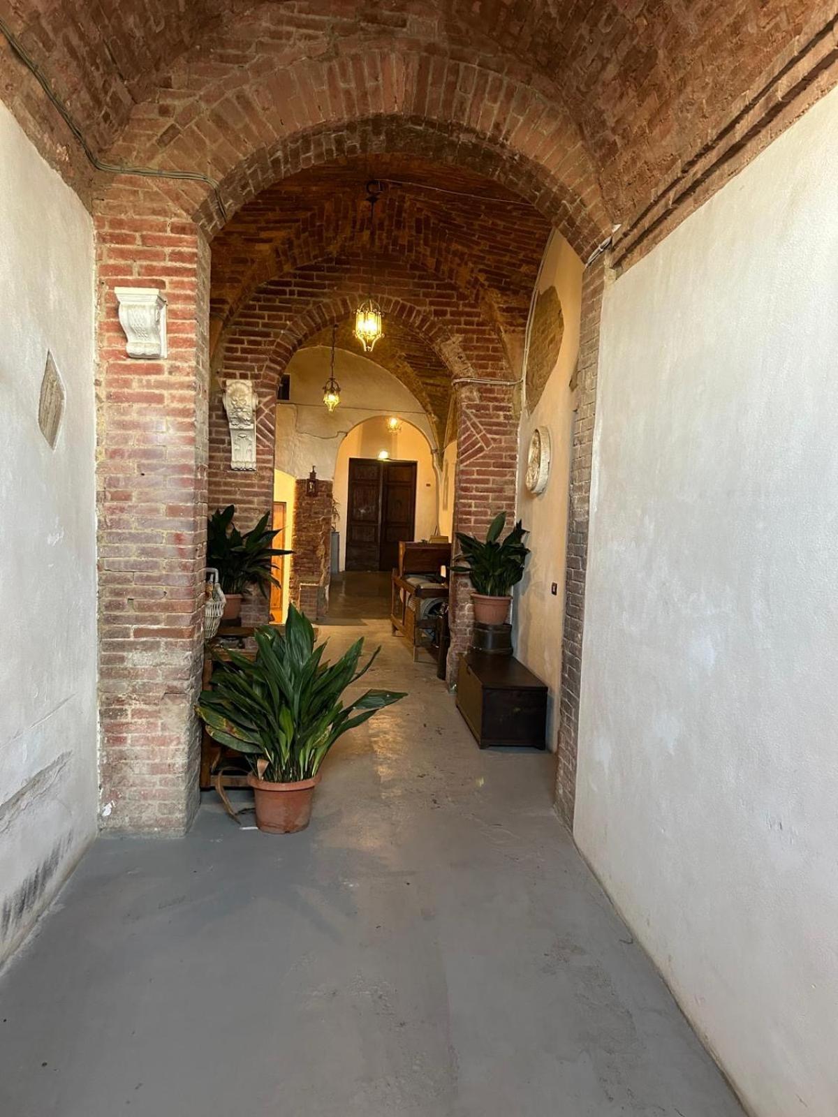 Loft Vicolo Di Vallepiatta 2 Min Piazza Del Campo Con Parcheggio Сиена Екстериор снимка