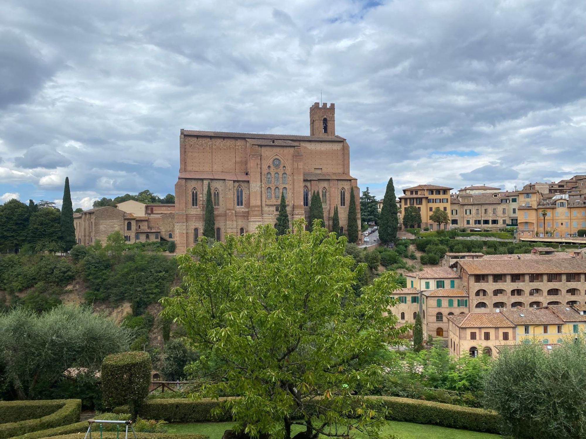 Loft Vicolo Di Vallepiatta 2 Min Piazza Del Campo Con Parcheggio Сиена Екстериор снимка